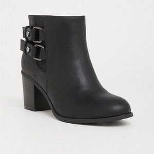 Torrid size 12WW bootie with heel!